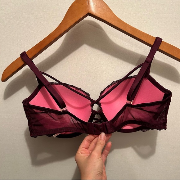 PINK bra - Picture 2 of 2